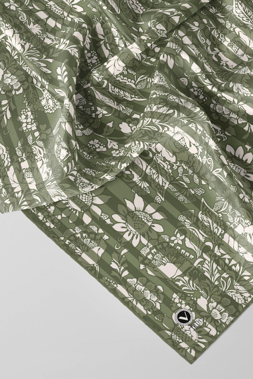 Twill Batik Şal Desenli Haki Renkli 90x90 Eşarp (İpek İçermez) Kenar Dikiş Şekli El Dikişli