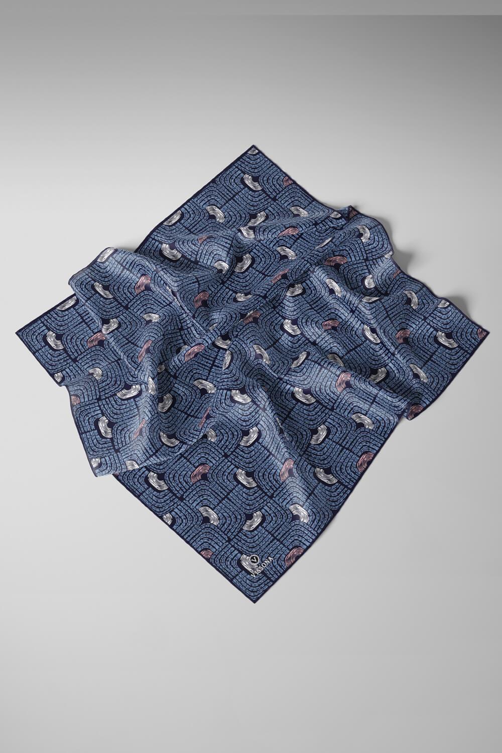 %100 Twill İpek Geometrik Desenli İndigo - Siyah Renkli 90x90 Eşarp Dikim Şekli : El Dikişi