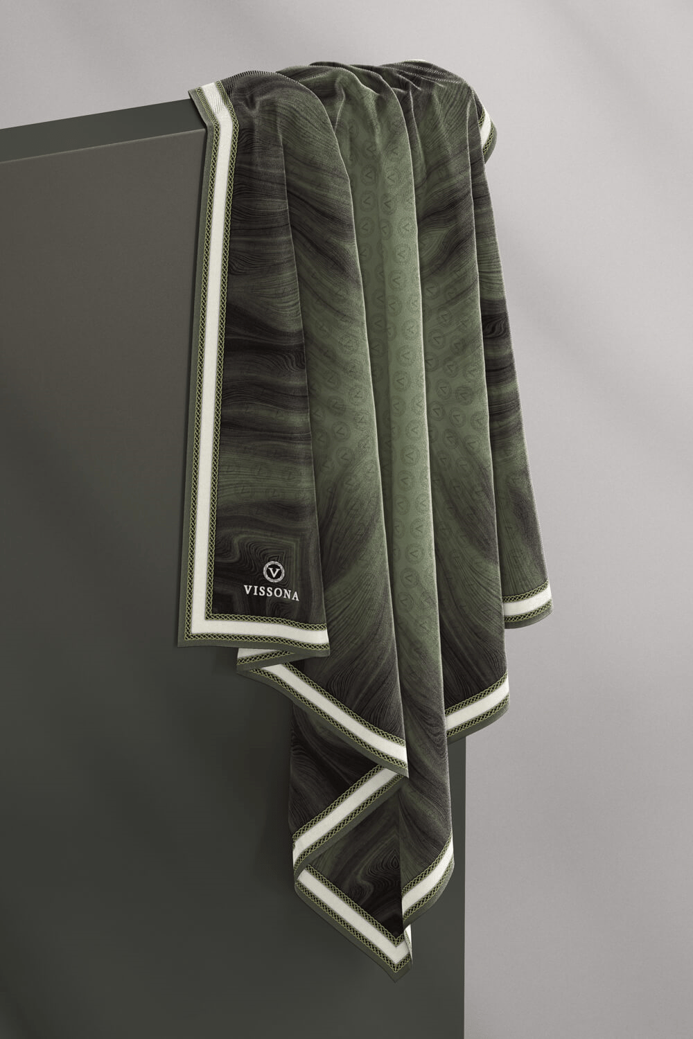 100% Twill İpek Monogram Desenli Haki Renkli 90x90 Dikim Şekli : El Dikişi Eşarp
