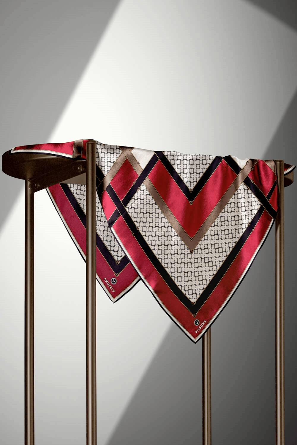 %100 Twill İpek Geometrik Desenli Bordo - Siyah Renkli 90x90 Eşarp Dikim Şekli : El Dikişi