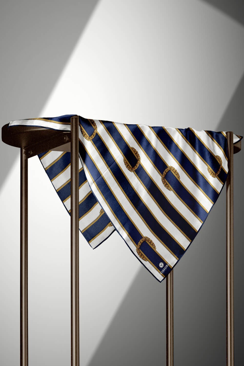 %100 Twill İpek Kemer Desenli Lacivert - Krem Renkli 90x90 Eşarp Dikim Şekli : El Dikişi