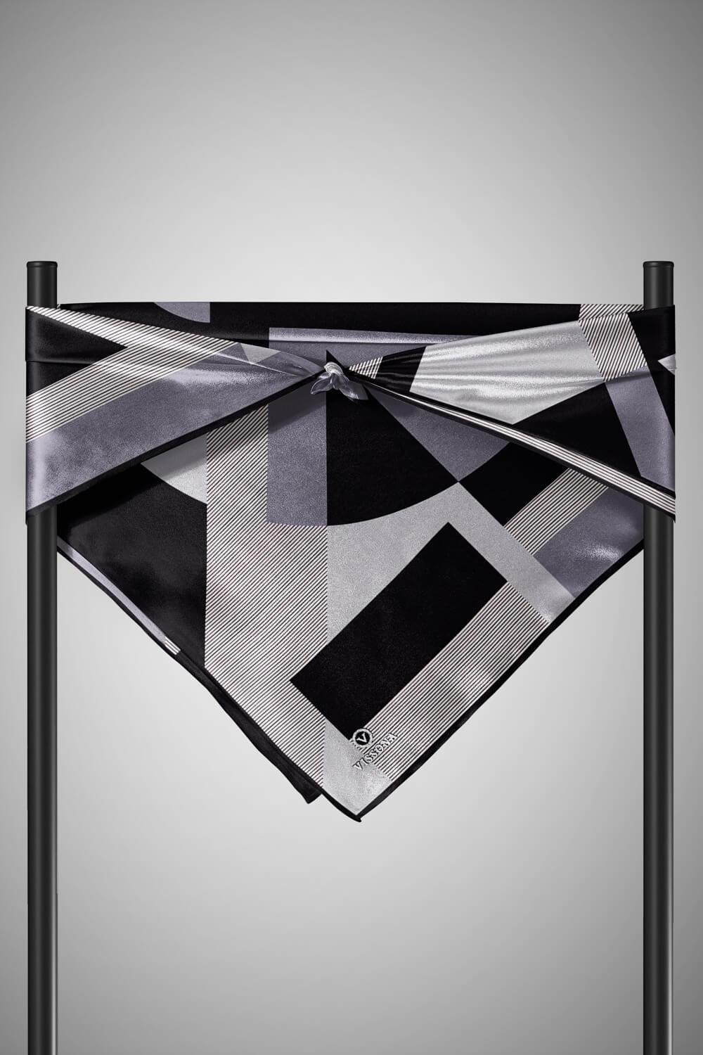 %100 Twill İpek Geometrik Çizgi Desenli Siyah - Gri Renkli 90x90 Eşarp Kenar Dikiş Şekli El Dikişli