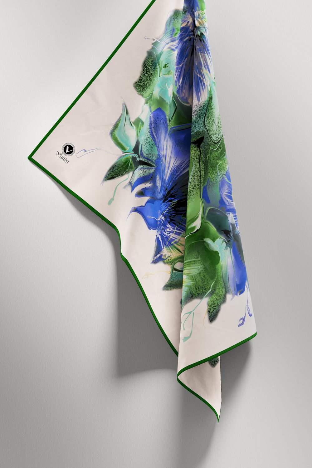 Twill Çiçek Desenli Zümrüt Yeşili - Saks Renkli 90x90 Eşarp (İpek İçermez) Kenar Dikiş Şekli El Dikişli