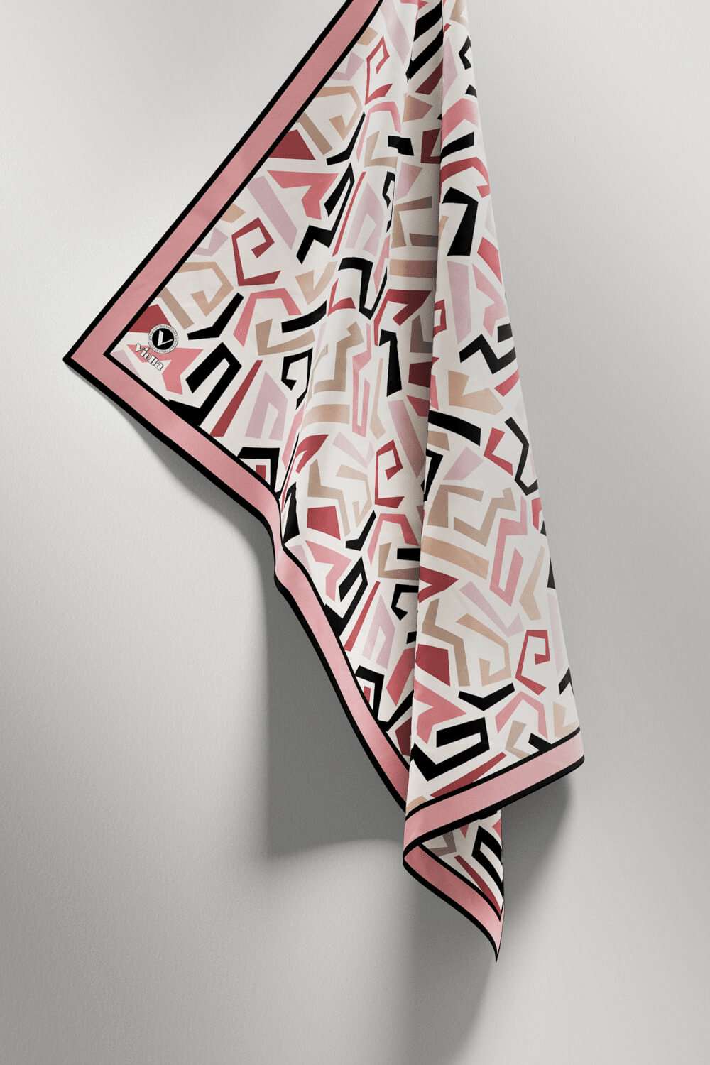 Twill Geometrik Desenli Pudra Renkli 90x90 Eşarp (İpek İçermez) Kenar Dikiş Şekli El Dikişli