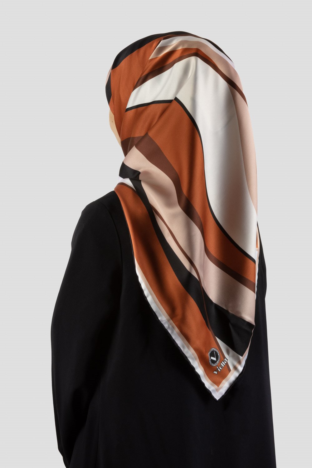 Rayon Modern Dalgalı Çizgi Desenli Taba Renkli 90x90 Dikim Şekli : El Dikişi Eşarp (İpek İçermez)