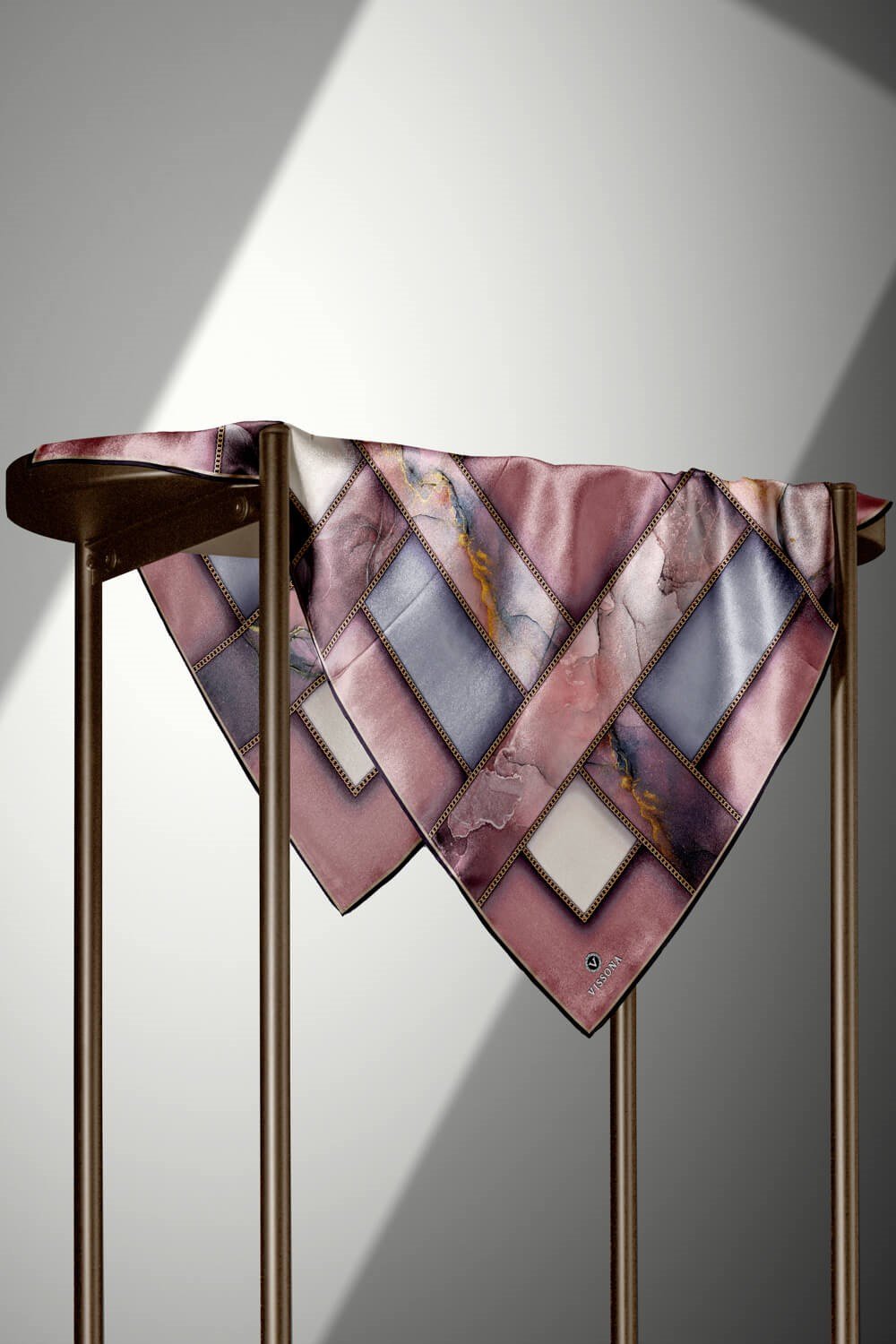 %100 Twill İpek Efektli Bant Desenli Pudra - Gri Renkli 90x90 Eşarp Dikim Şekli : El Dikişi