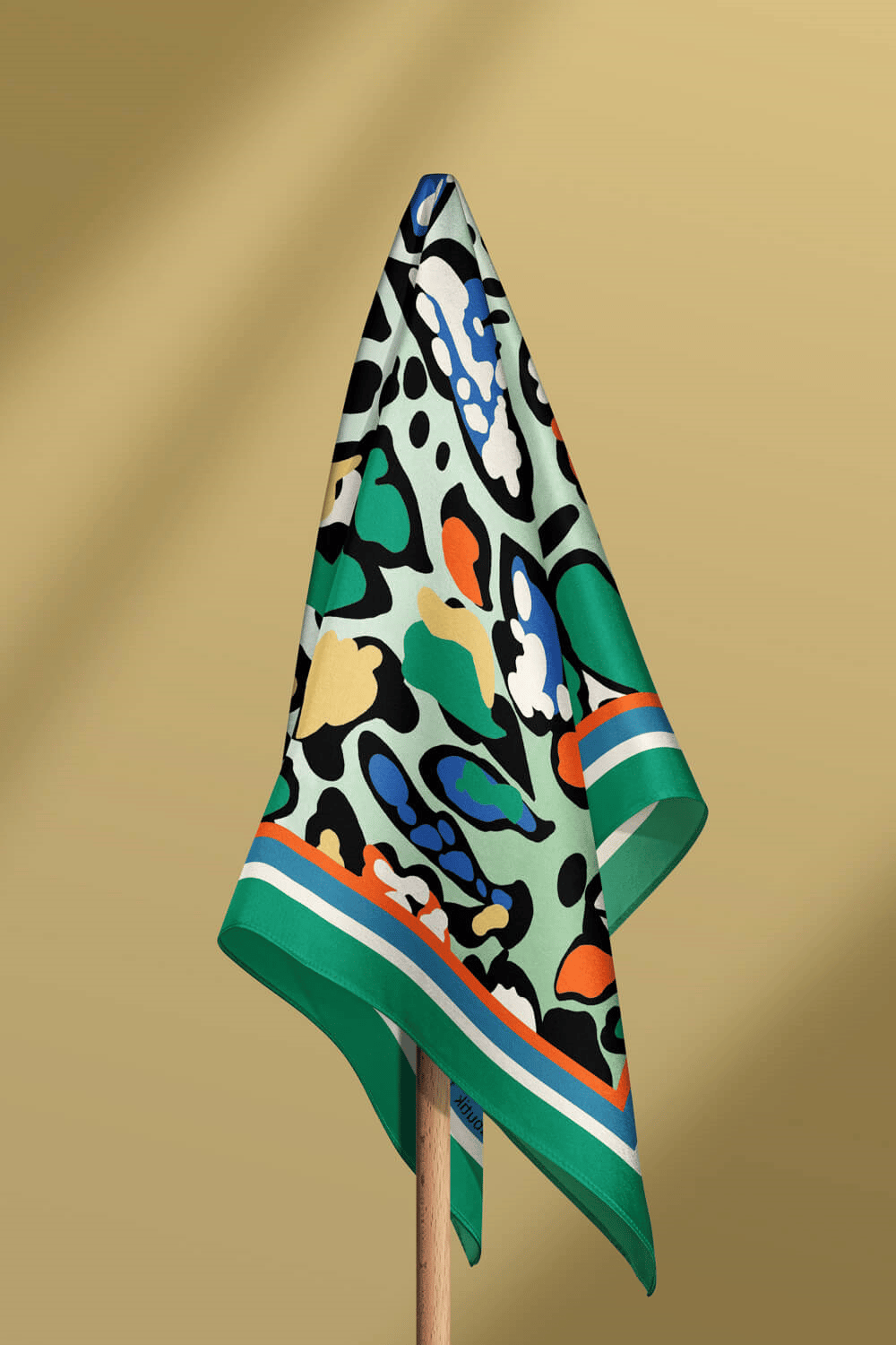 D26 WATERCOLOR LEOPARD BANDANA