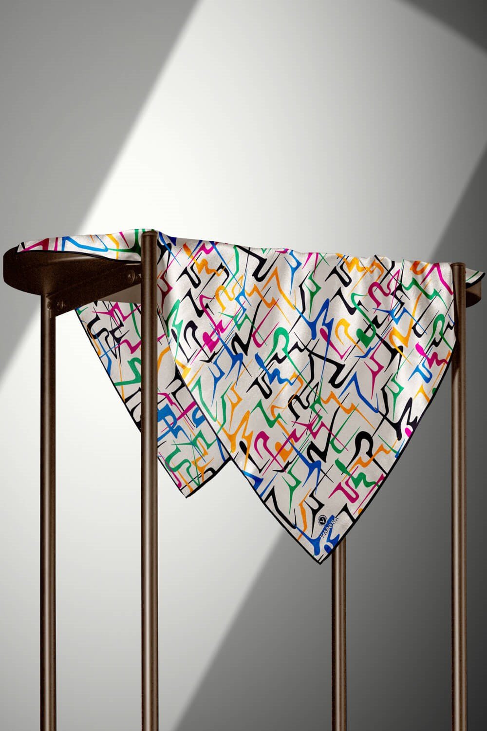 %100 Twill İpek Soyut Geometrik Desenli Mint Yeşili - Sarı Renkli 90x90 Eşarp Dikim Şekli : El Dikişi