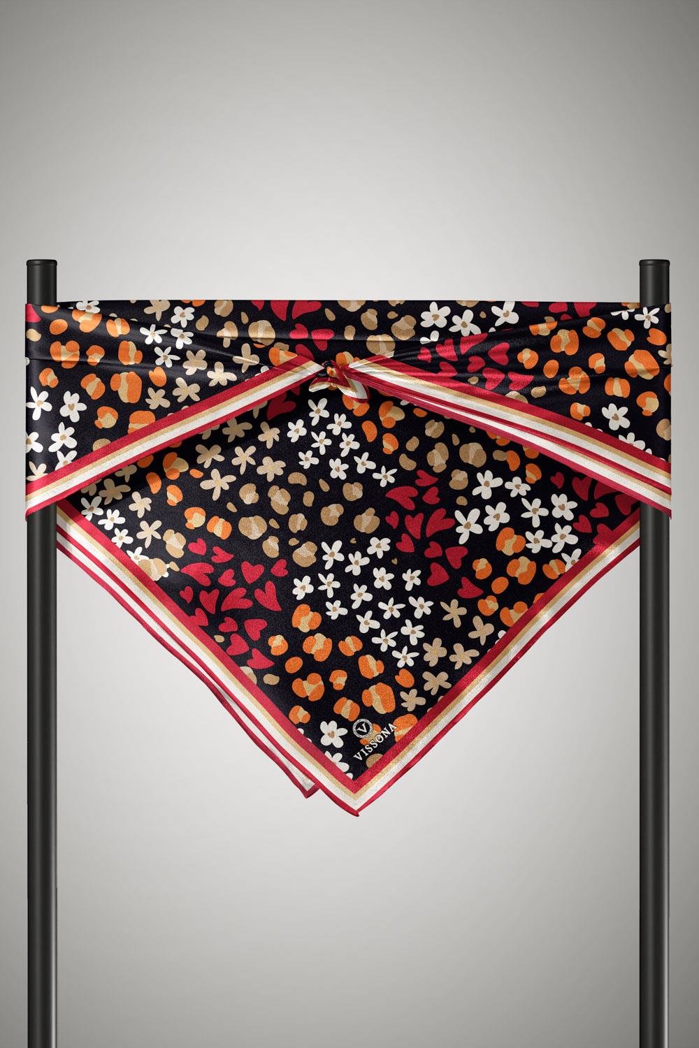 %100 Twill İpek Kalpli Leopar Desenli Siyah - Bordo Renkli 90x90 Eşarp Dikim Şekli : El Dikişi