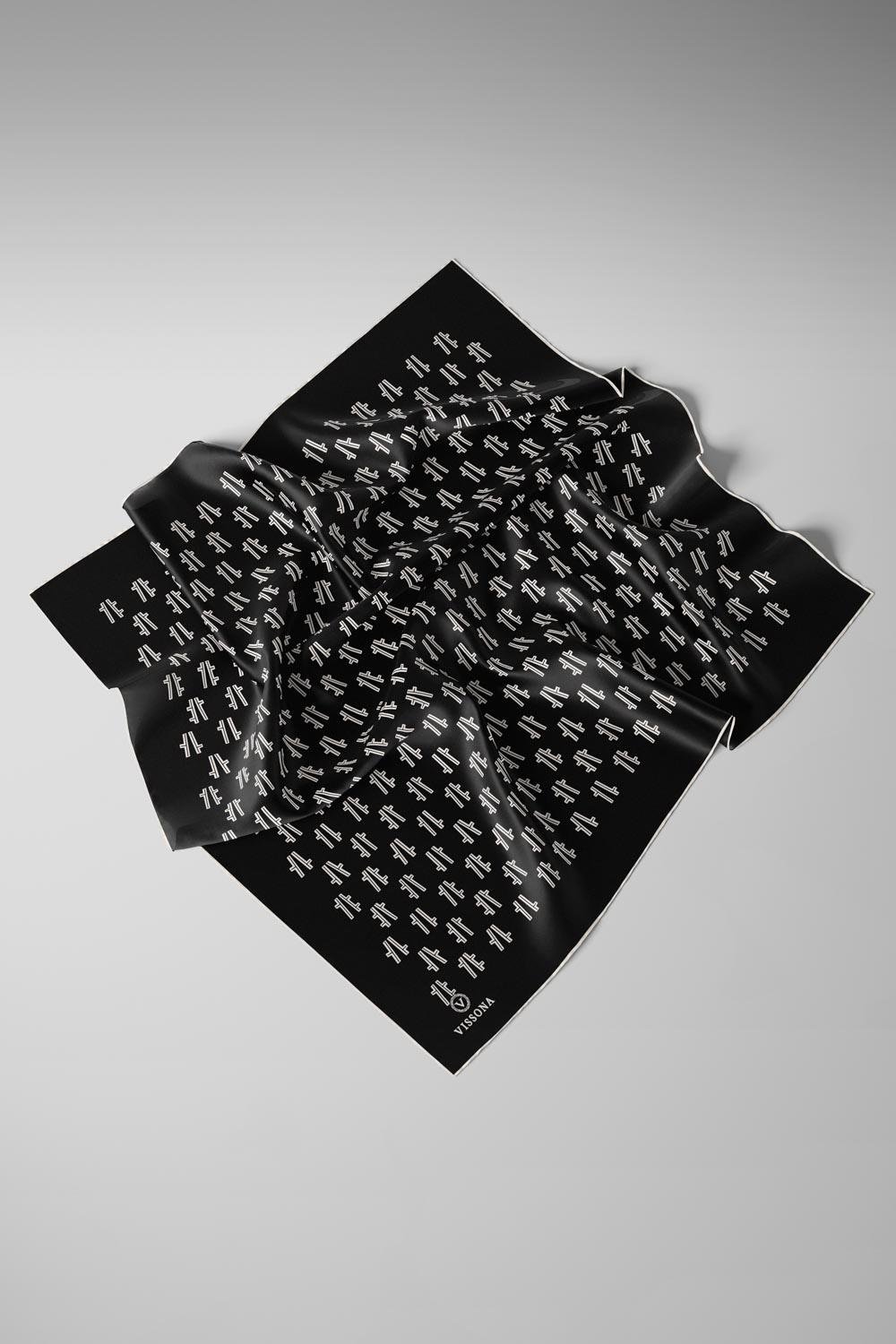 % 57 İPEK % 43 VİSKON Twill İpek Geometrik Desenli Siyah Renkli 90x90 Eşarp Dikim Şekli : El Dikişi