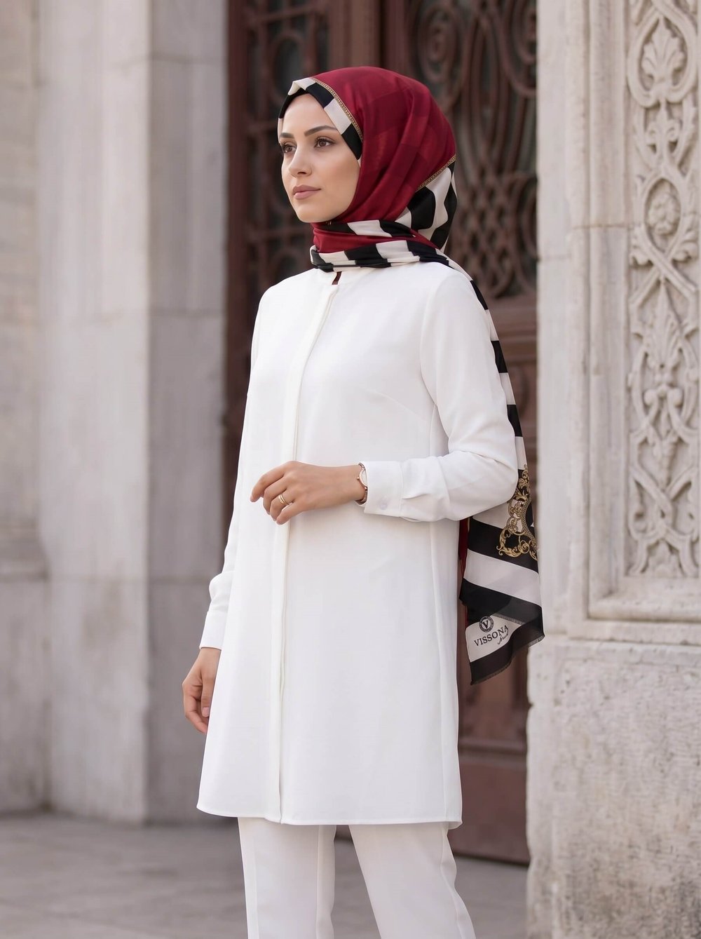 %100 İpek Çizgili Ve Varak Desenli Bordo - Siyah Renkli 92x210 Şal