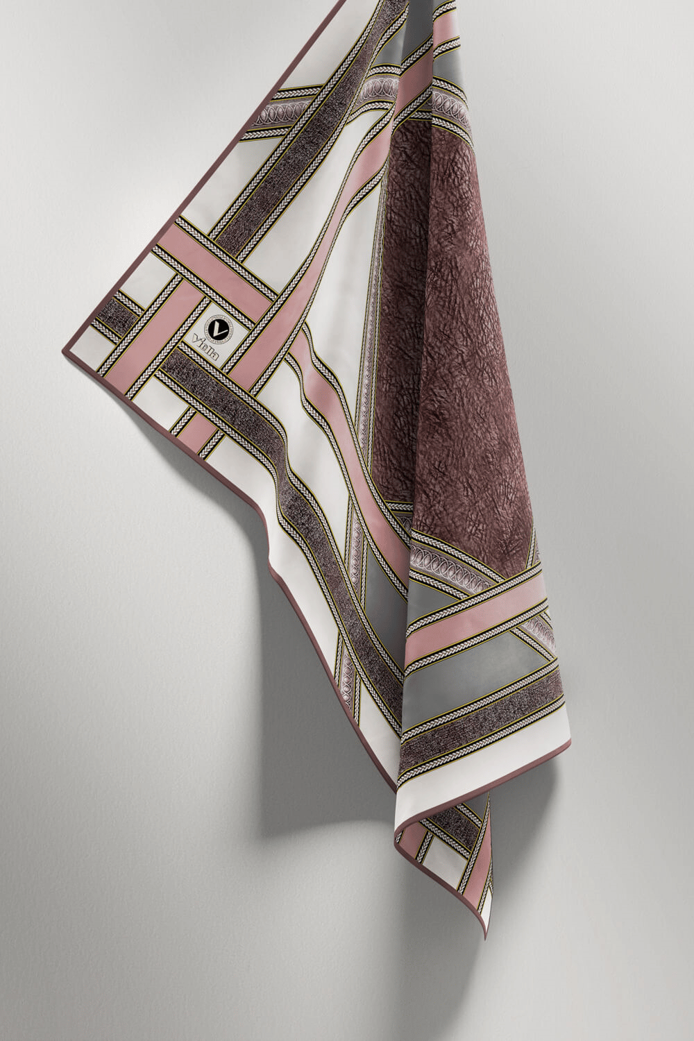 Twill Bordür Taş Desenli Pudra Renkli 90x90 Eşarp (İpek İçermez) Kenar Dikiş Şekli El Dikişli