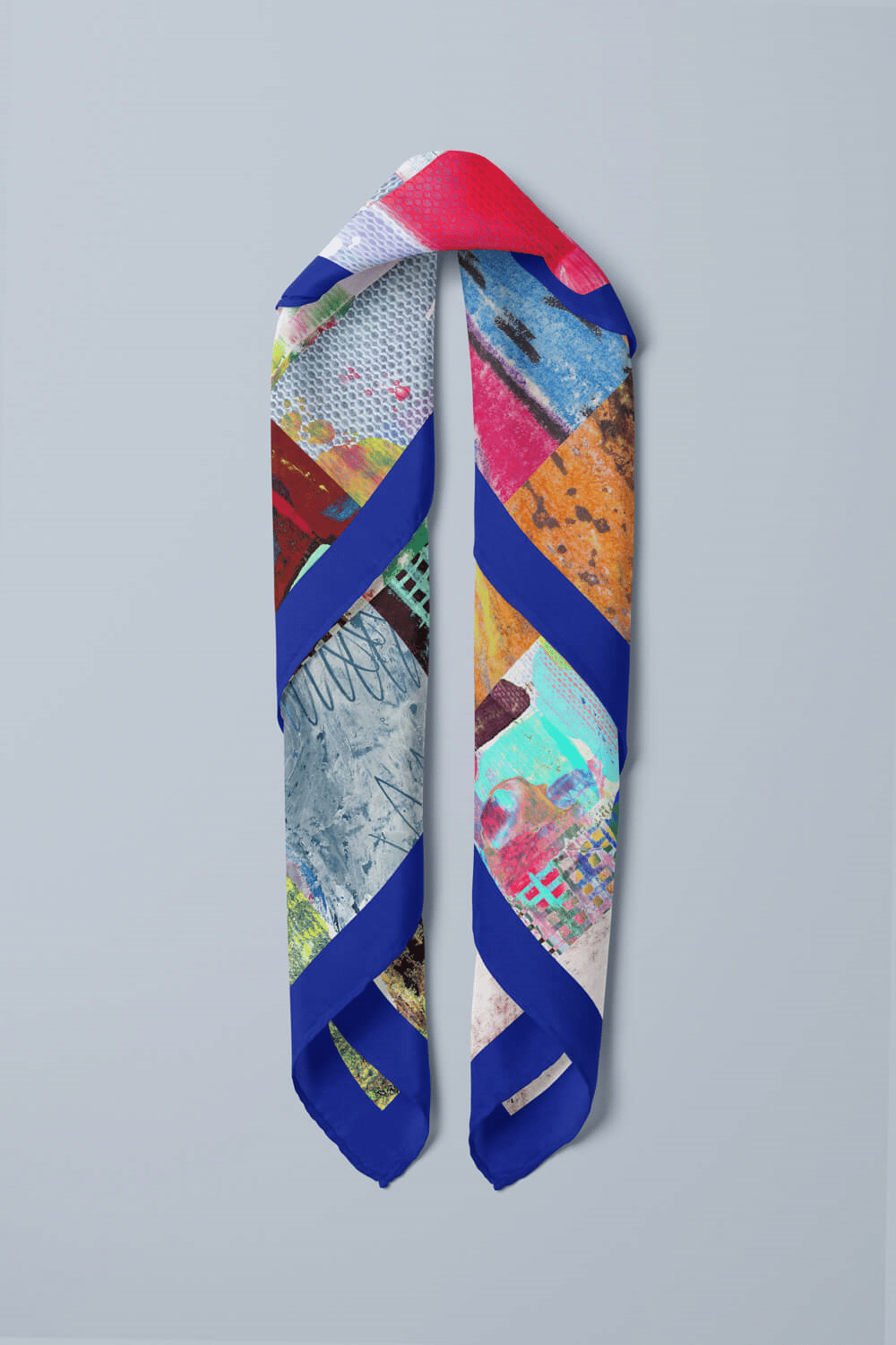 C72 Kadın Patchwork Desenli Bandana 50x50 Yeşil Kırmızı DG0277-22