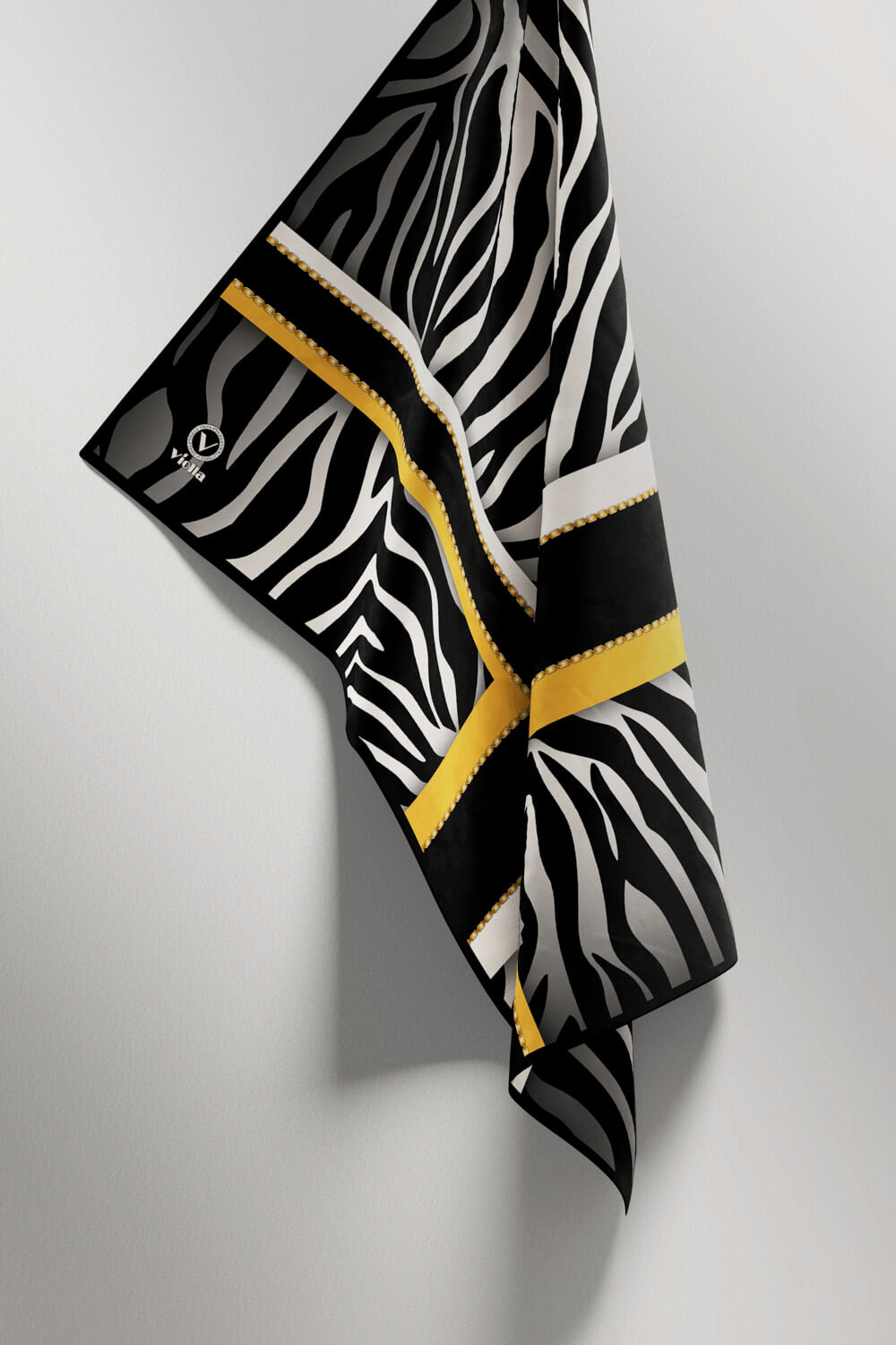 Twill Zebra Desenli Siyah - Sarı Renkli 90x90 Eşarp (İpek İçermez) Dikim Şekli : El Dikişi