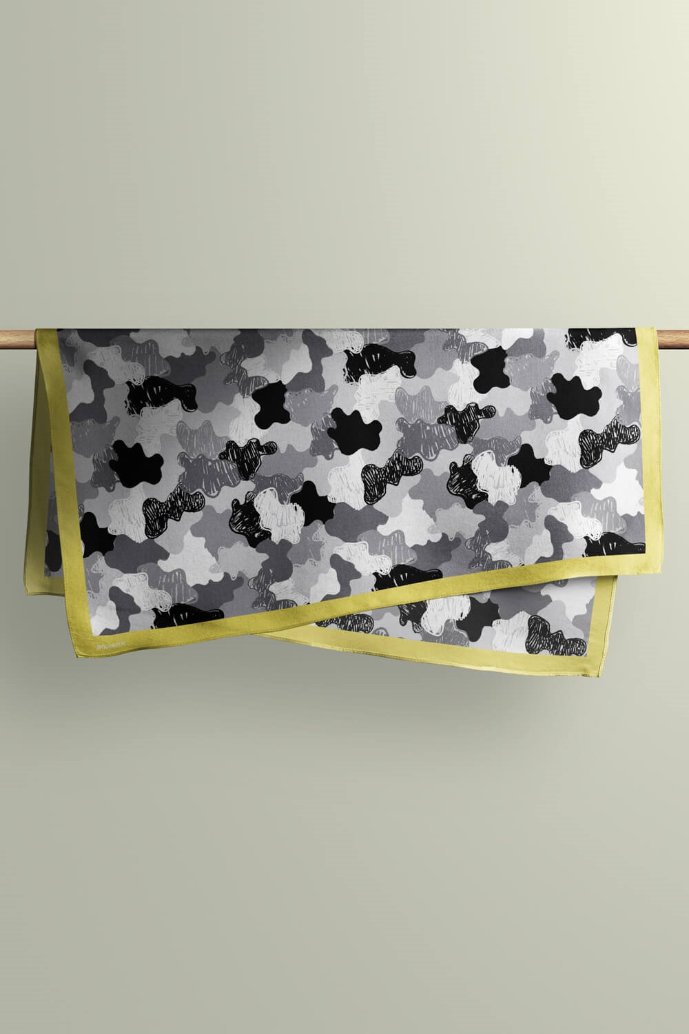 D98 Kadın Egzotik Desenli Bandana 50x50 Gri DG0255-22