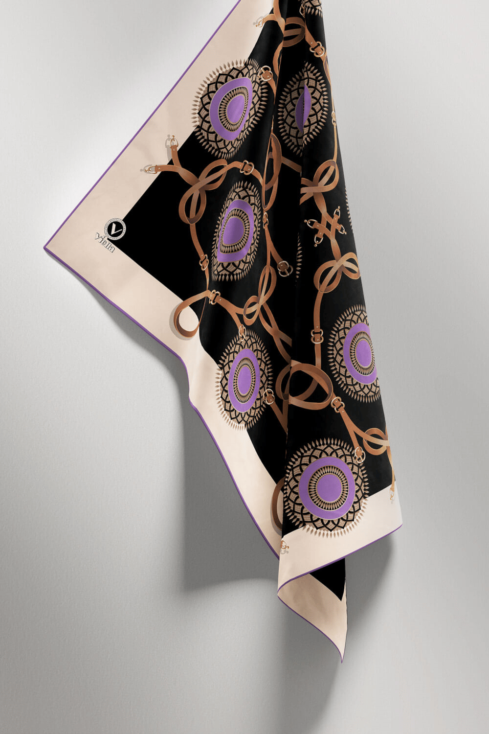 Twill Kemerli Ve Geometrik Desenli Lila Renkli 90x90 Eşarp (İpek İçermez) Kenar Dikiş Şekli El Dikişli