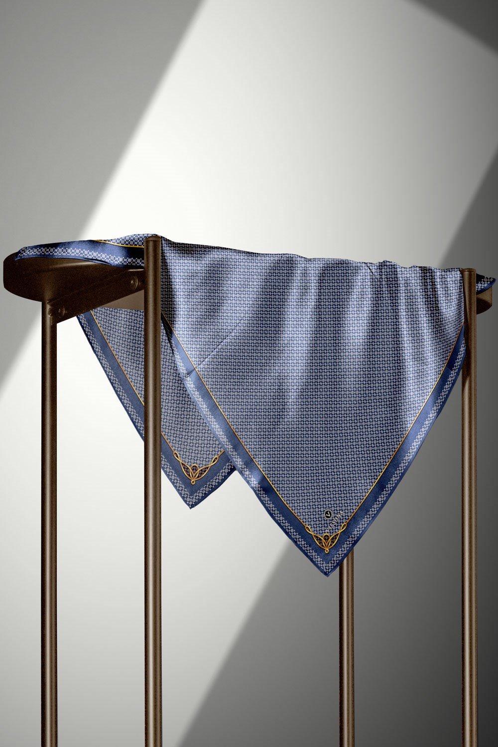 %100 Twill İpek Minik Motif Desenli İndigo - Krem Renkli 90x90 Eşarp Dikim Şekli : El Dikişi