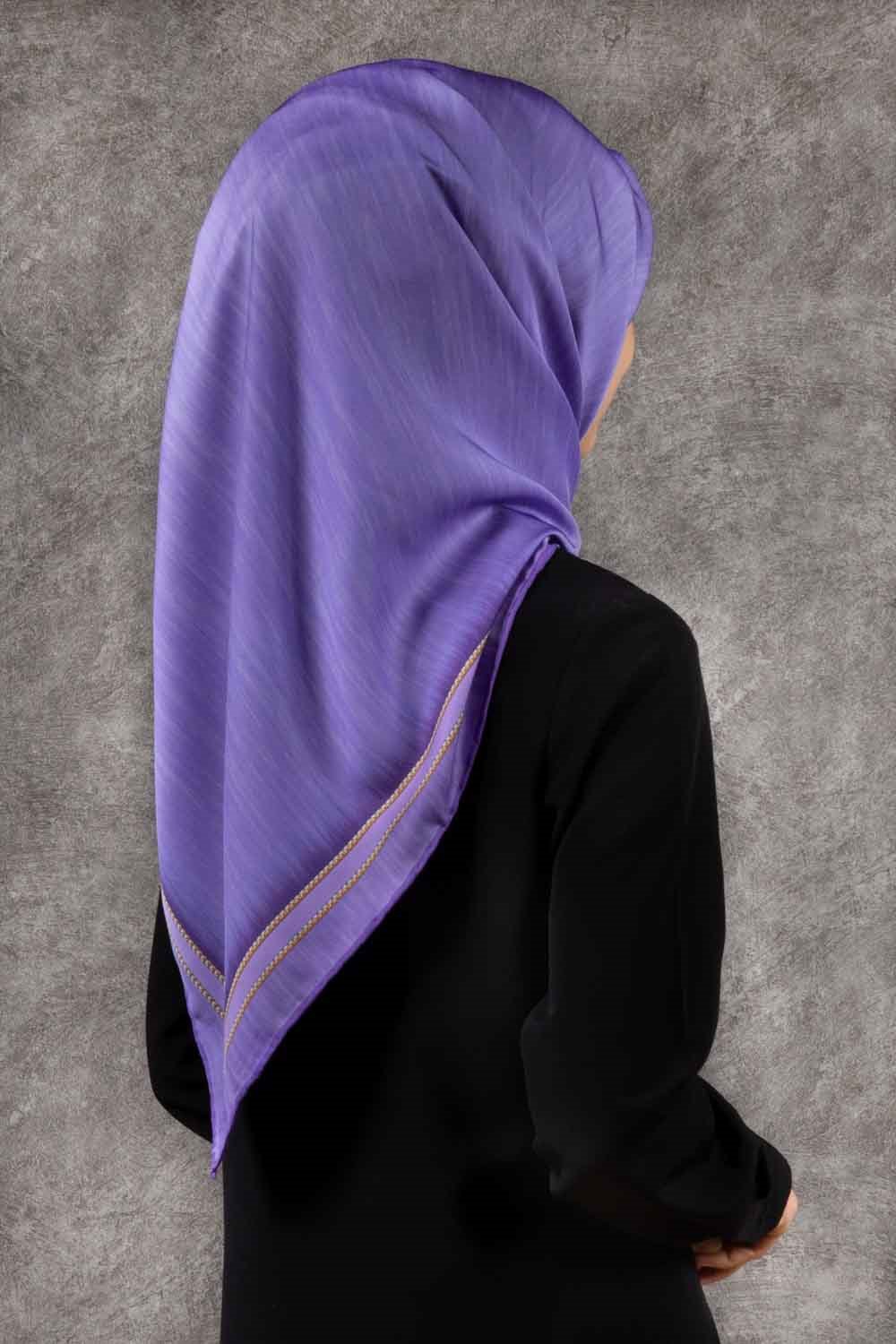 Twill Efektli Bordür Desenli Lila Renkli 90x90 Eşarp (İpek İçermez) Dikim Şekli : El Dikişi