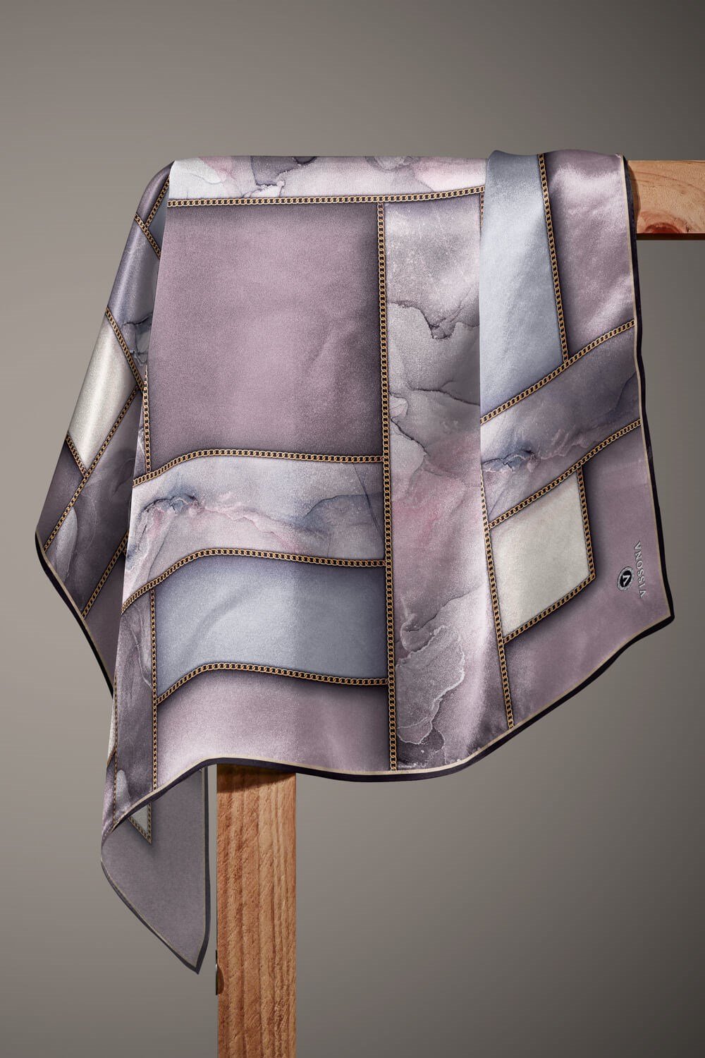 %100 Twill İpek Efektli Bant Desenli Lila - Gri Renkli 90x90 Eşarp Dikim Şekli : El Dikişi