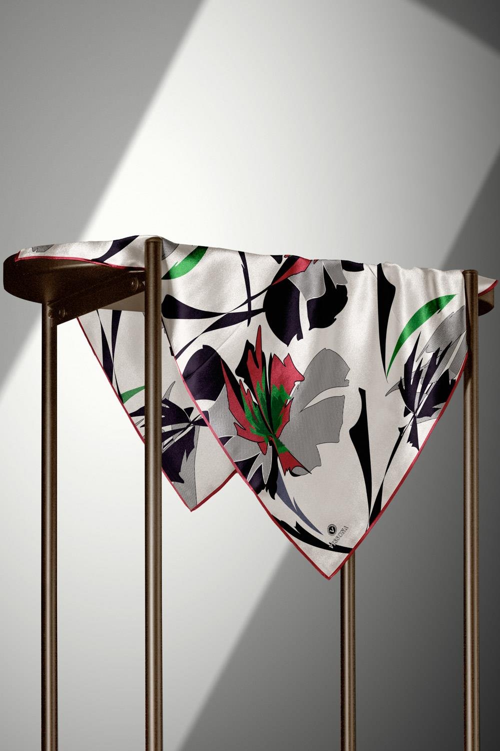 %100 Twill İpek Çiçek Desenli Krem - Bordo Renkli 90x90 Eşarp Dikim Şekli : El Dikişi