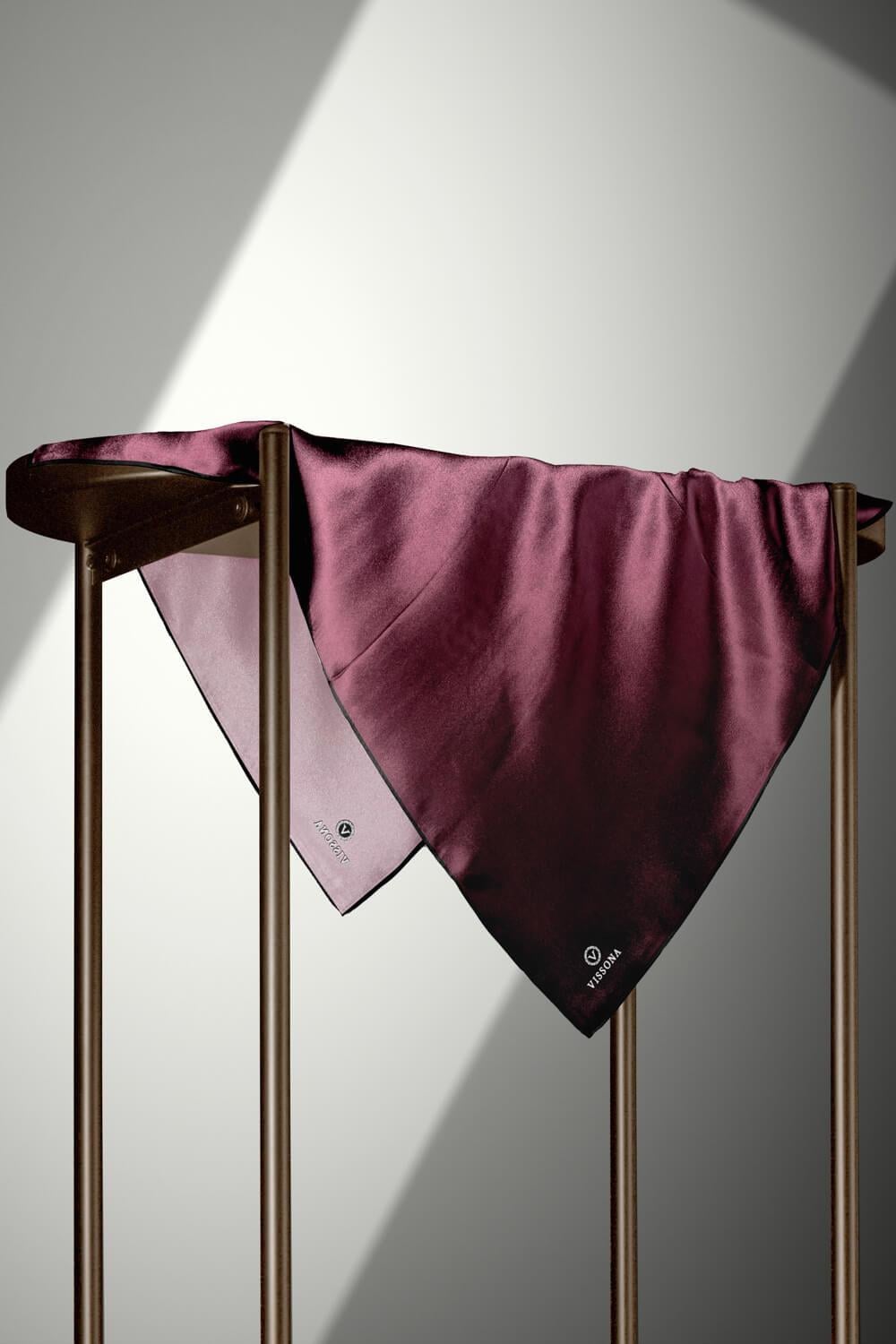 %100 Twill İpek Degrade Desenli Soğan Kabuğu Renkli 90x90 Eşarp Dikim Şekli : El Dikişi