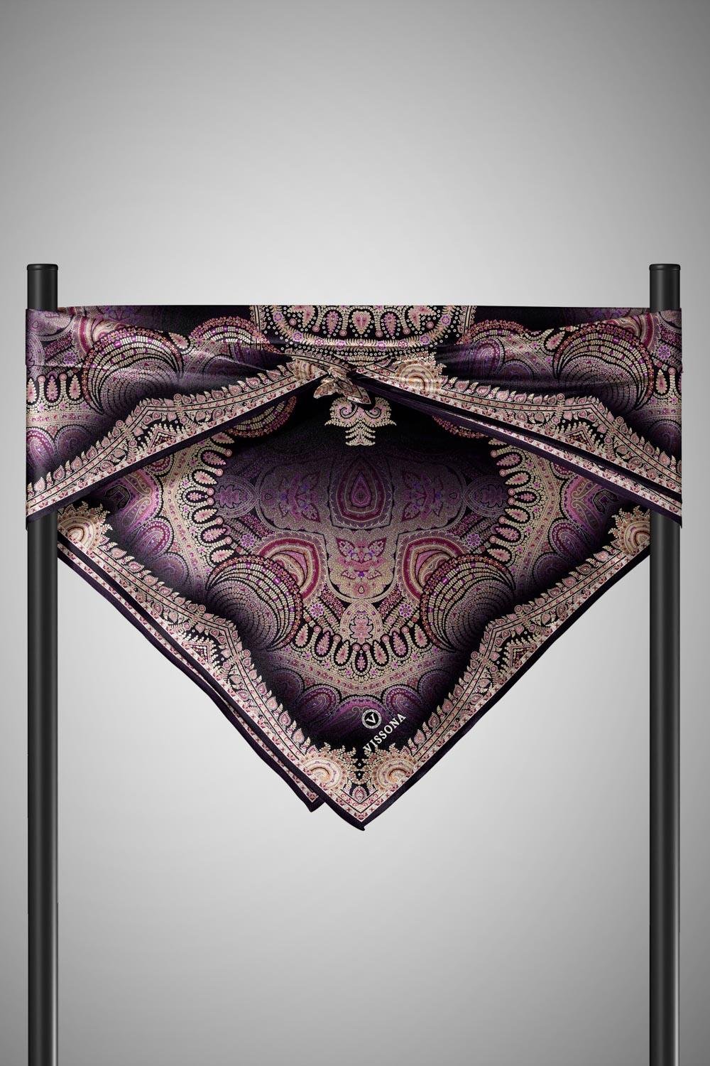 %100 Twill İpek Şal Desenli Siyah Renkli 90x90 Eşarp Dikim Şekli : El Dikişi