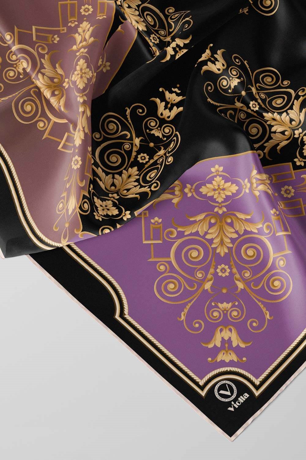 Twill Gold Desenli Lila Renkli 90x90 Eşarp (İpek İçermez) Kenar Dikiş Şekli El Dikişli