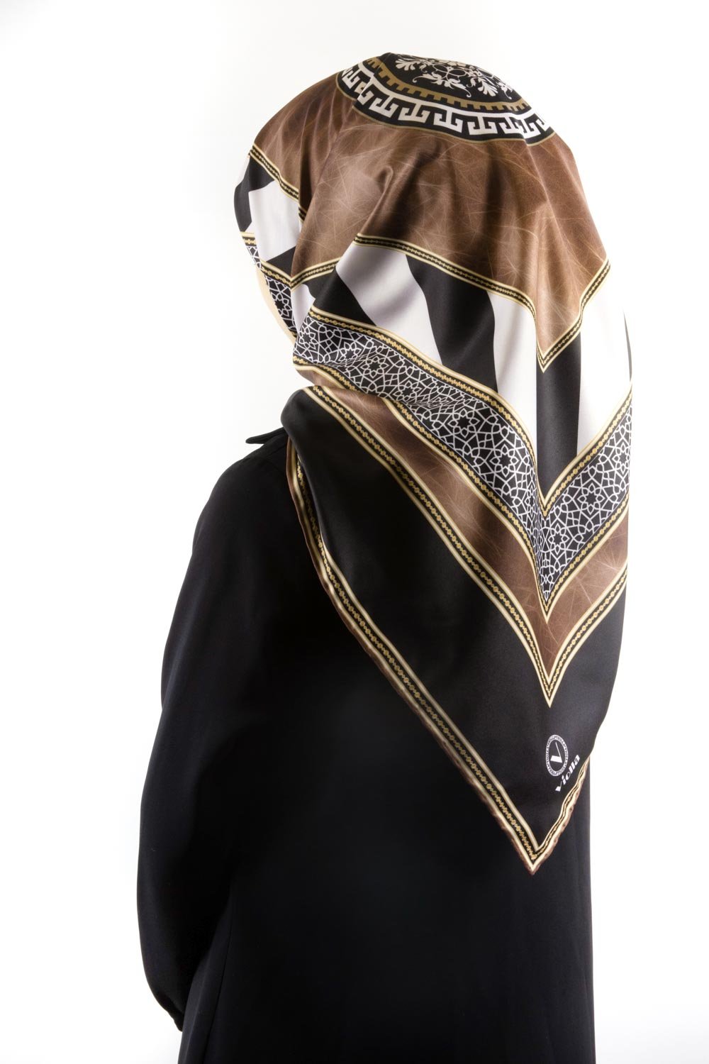 Twill Geometrik Desenli Bakır Renkli 90x90 Eşarp (İpek İçermez) Kenar Dikiş Şekli El Dikişli