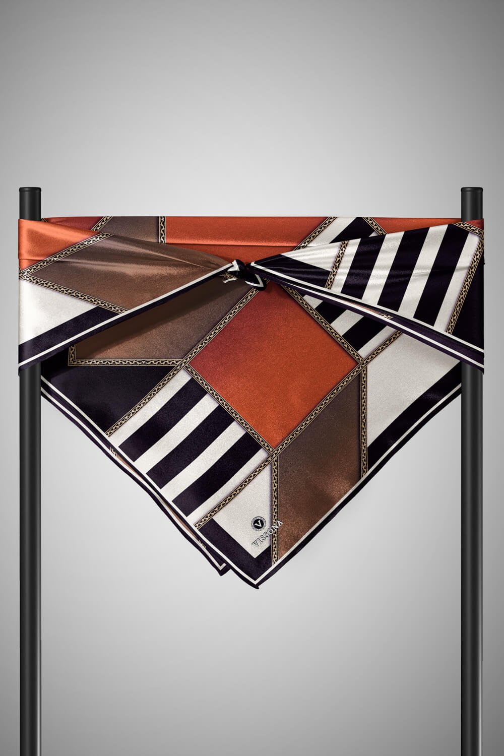 %100 Twill İpek Geometrik Desenli Taba - Vizon Renkli 90x90 Eşarp Dikim Şekli : El Dikişi
