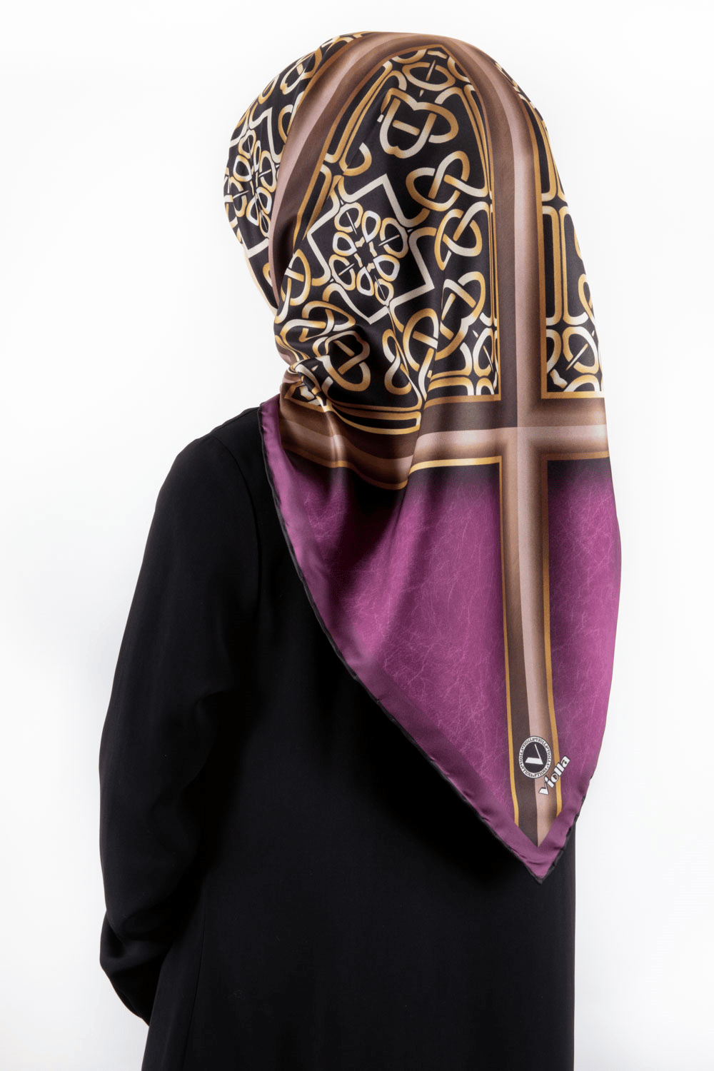 Twill Gold Çerçeveli Barok Desenli Mürdüm Renkli 90x90 Eşarp (İpek İçermez) Kenar Dikiş Şekli El Dikişli