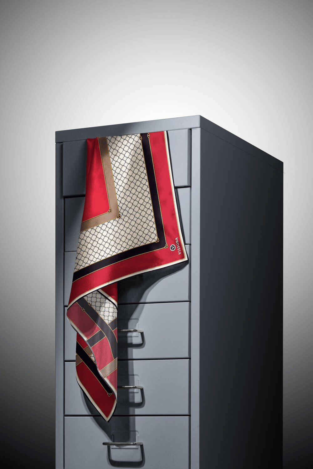 %100 Twill İpek Geometrik Desenli Bordo - Siyah Renkli 90x90 Eşarp Dikim Şekli : El Dikişi