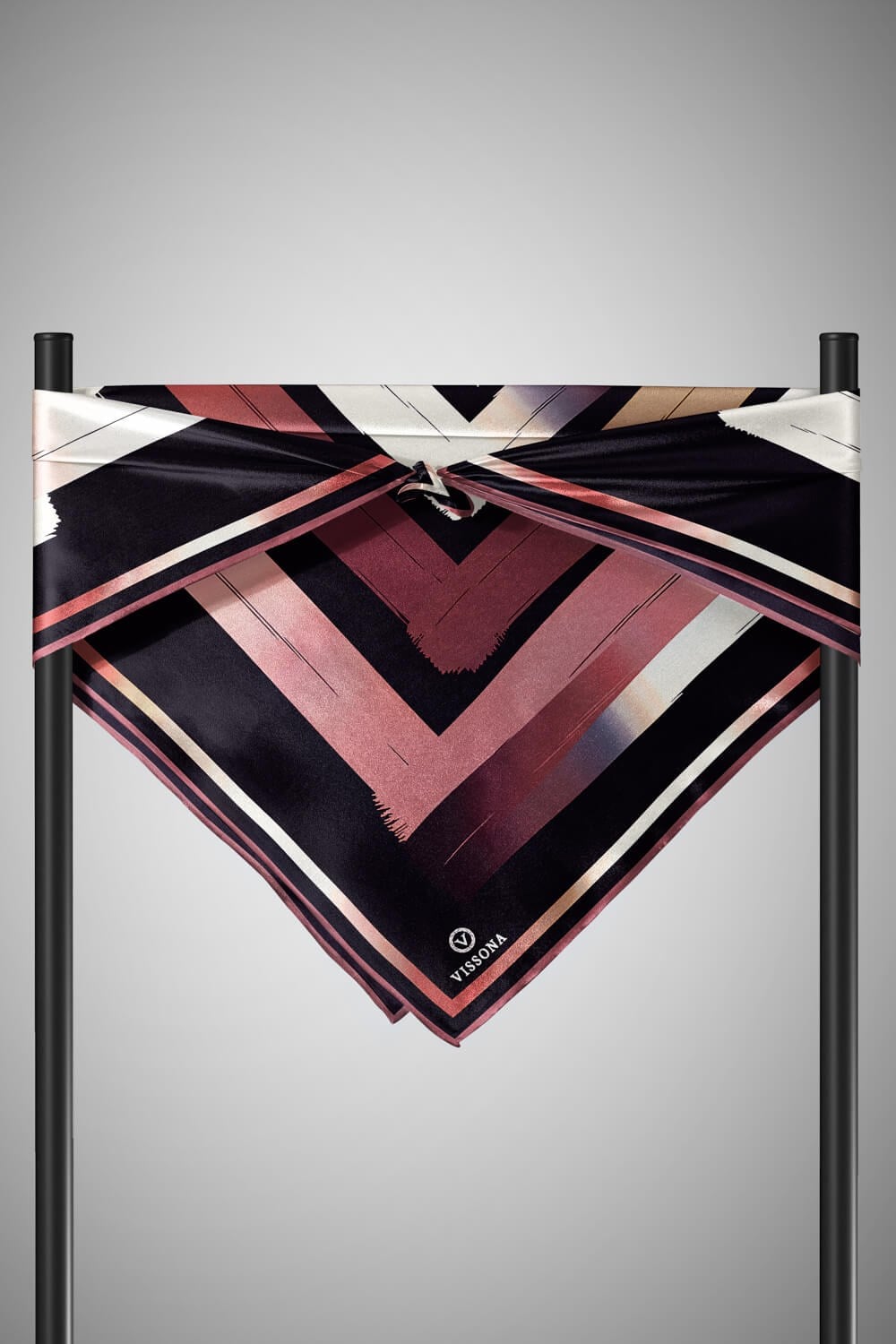 %100 Twill İpek Geometrik Fırça İzi Desenli Siyah - Gül Kurusu Renkli 90x90 Eşarp Dikim Şekli : El Dikişi