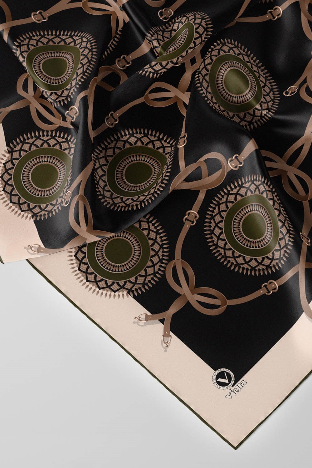 Twill Kemerli Ve Geometrik Desenli Haki Renkli 90x90 Eşarp (İpek İçermez) Kenar Dikiş Şekli El Dikişli