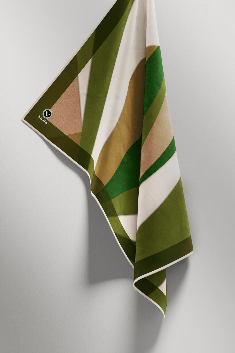 Twill Geometrik Desenli Haki Renkli 90x90 Eşarp (İpek İçermez) Dikim Şekli : El Dikişi