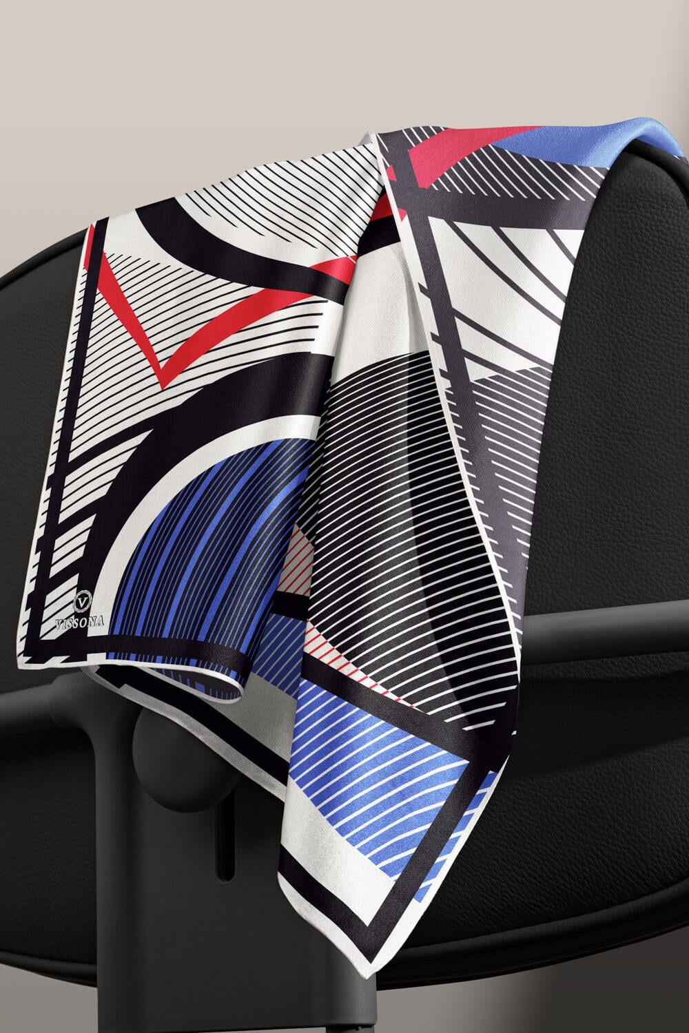 %100 Twill İpek Çizgili Geometrik Desenli Beyaz - Saks Renkli 90x90 Eşarp Dikim Şekli : El Dikişi