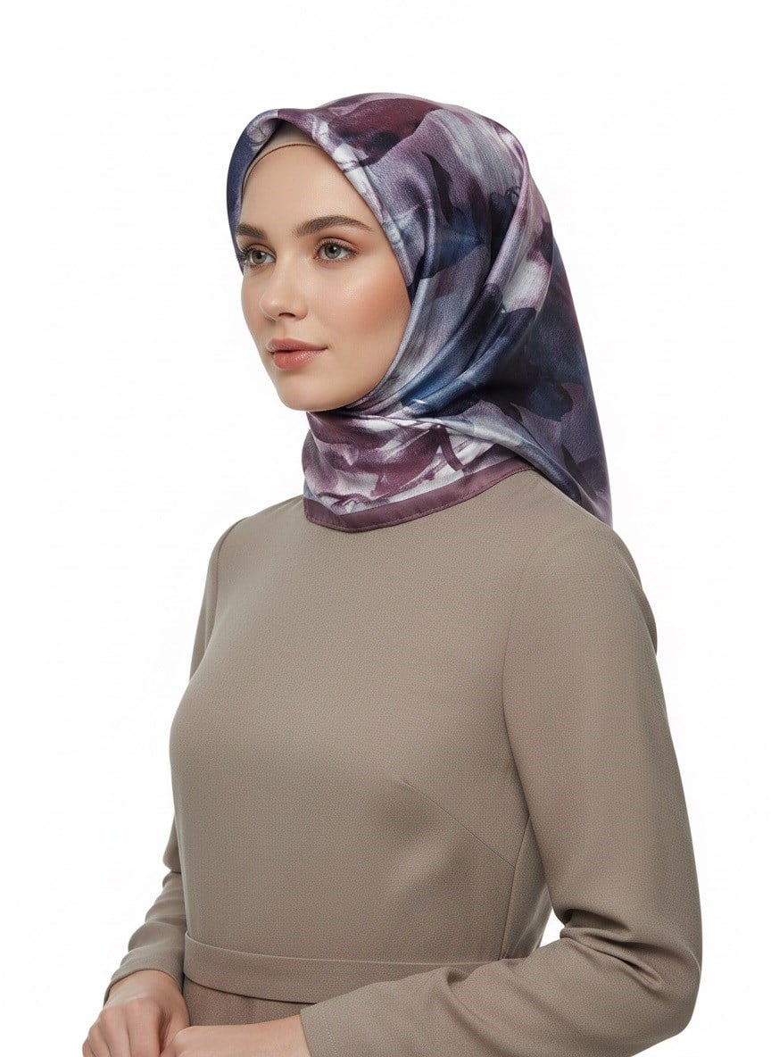 %100 Twill İpek Yaprak Desenli Pudra - Bebe Mavisi Renkli 90x90 Eşarp Dikim Şekli : El Dikişi