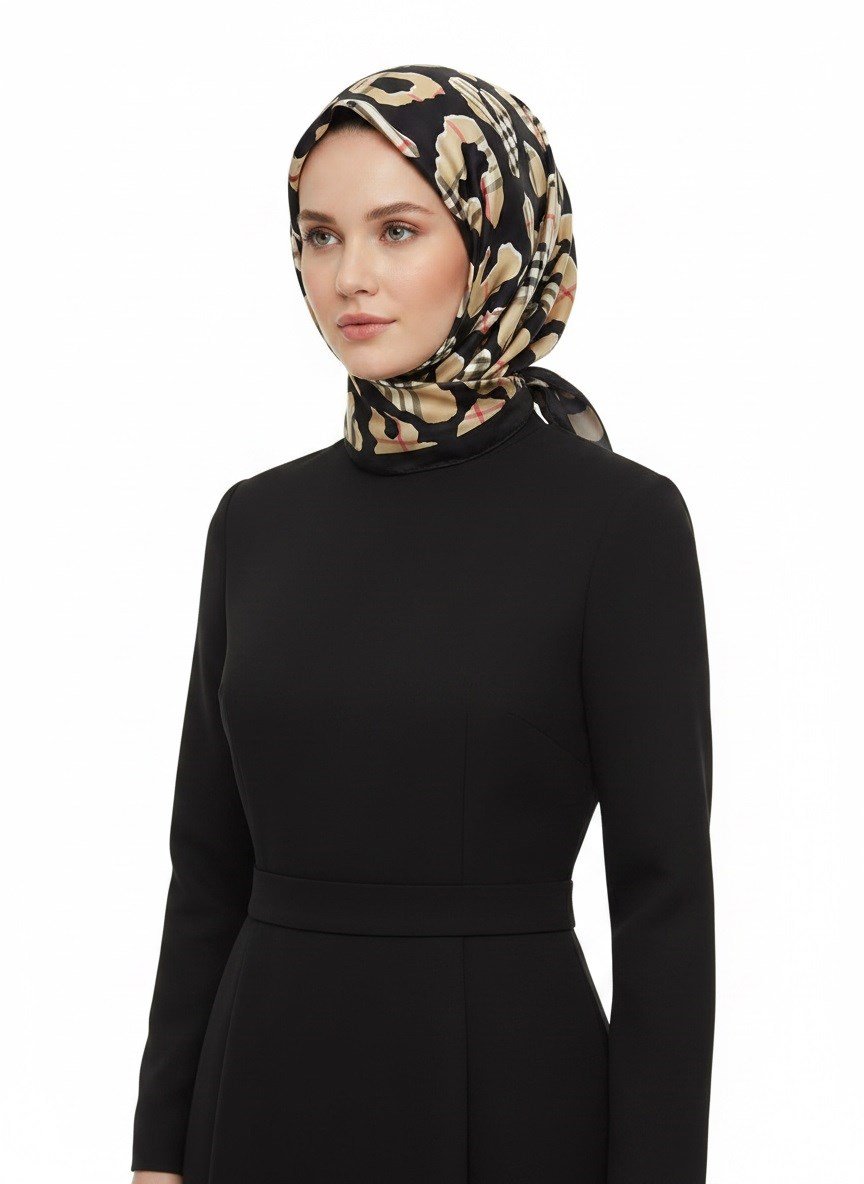 %100 Twill İpek Leopar Desenli Siyah - Bej Renkli 90x90 Eşarp Dikim Şekli : El Dikişi