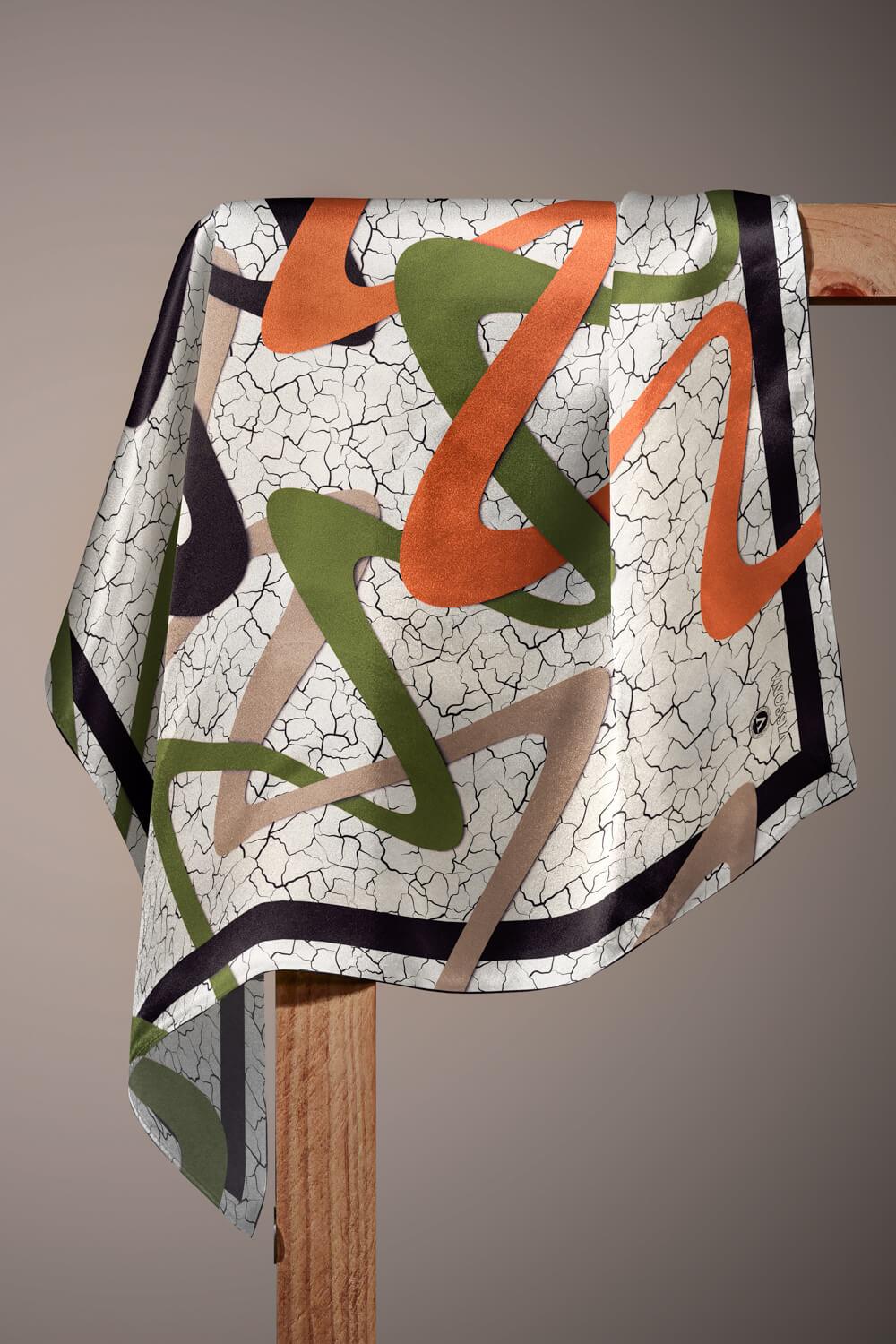 %100 Twill İpek Geometrik Ve Çatlak Desenli Taba - Haki Renkli 90x90 Eşarp Dikim Şekli : El Dikişi