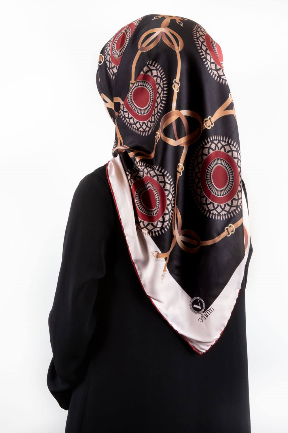 Twill Kemerli Ve Geometrik Desenli Bordo Renkli 90x90 Eşarp (İpek İçermez) Kenar Dikiş Şekli El Dikişli