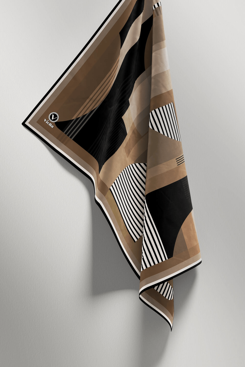 Twill Çizgili Ve Geometrik Desenli Bej Renkli 90x90 Eşarp (İpek İçermez) Kenar Dikiş Şekli El Dikişli