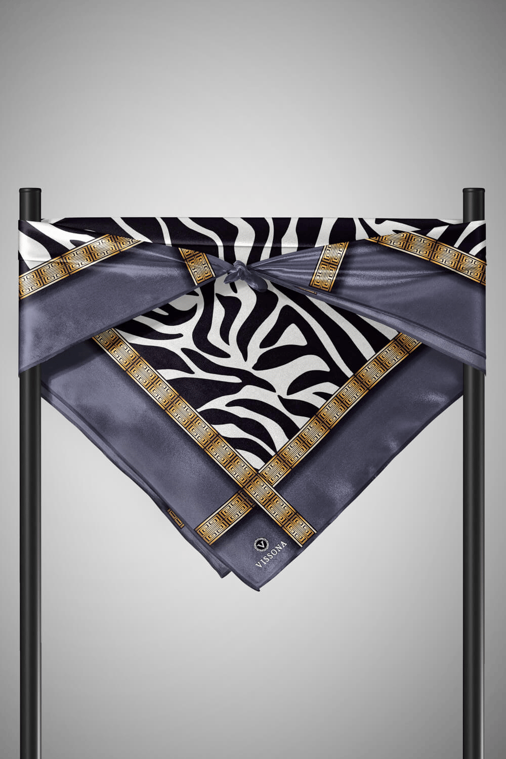 % 57 İPEK % 43 VİSKON Twill İpek Zebra Desenli Gri - Gold Renkli 90x90 Eşarp Dikim Şekli : El Dikişi