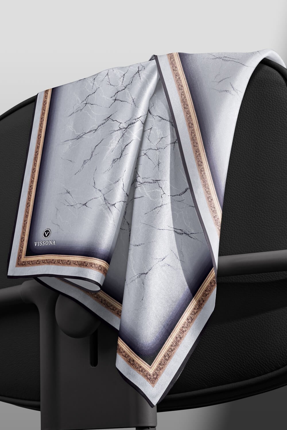%100 Twill İpek Mermer Desenli Gümüş Renkli 90x90 Eşarp Dikim Şekli : El Dikişi
