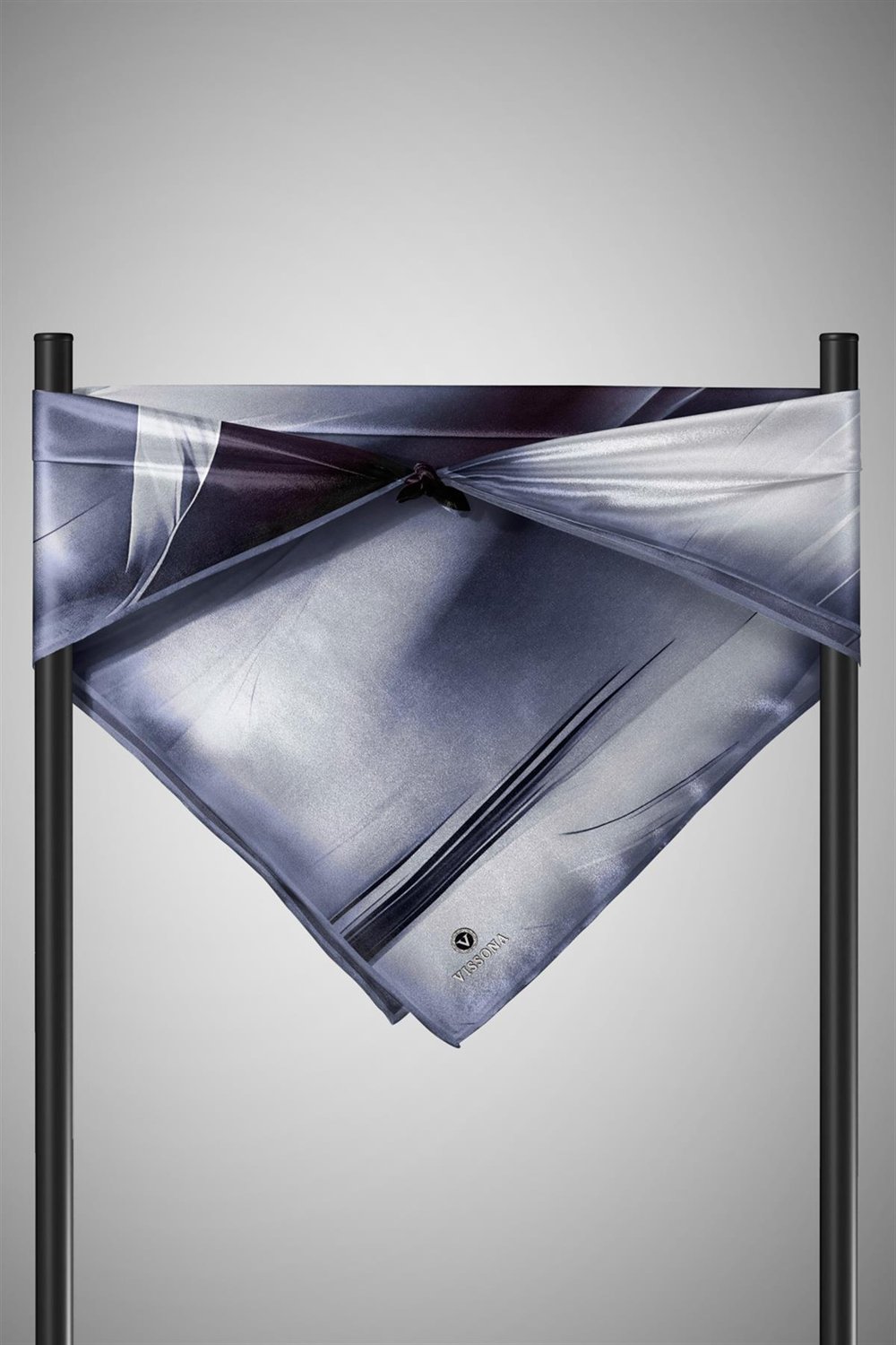 %100 Twill İpek Degrade Duman Gri Renkli 90x90 Eşarp Dikim Şekli : El Dikişi