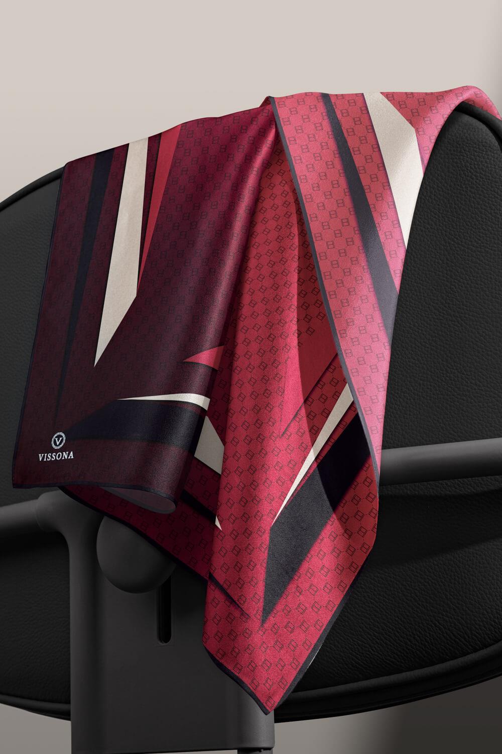 %100 Twill İpek Degrade Desenli Siyah - Kırmızı Renkli 90x90 Eşarp Dikim Şekli : El Dikişi