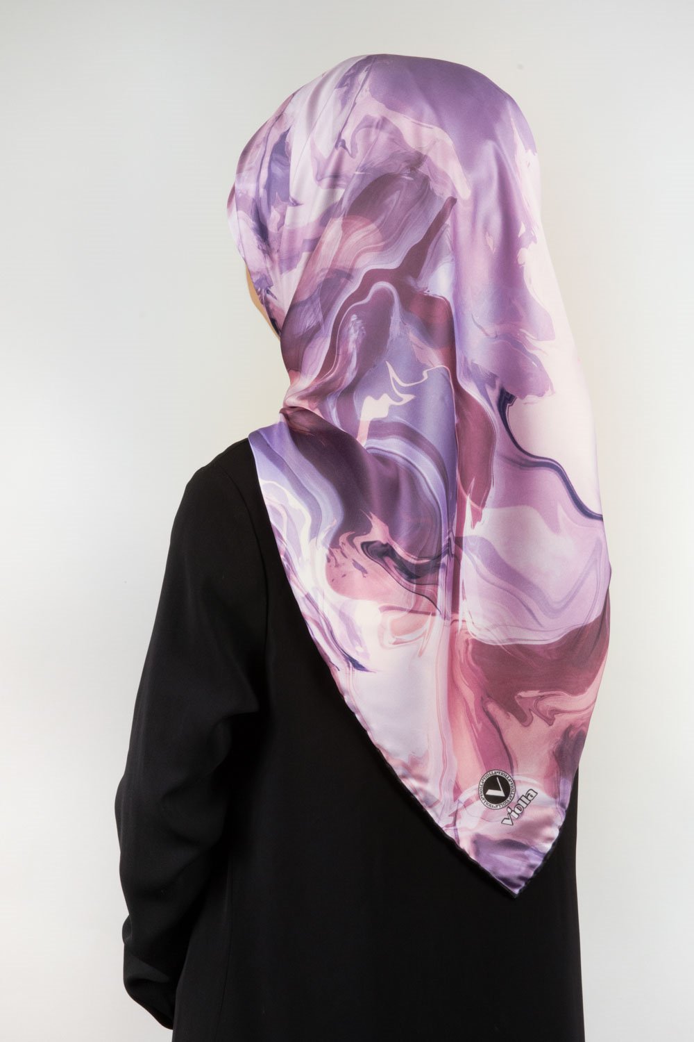 Twill Batik Desenli Lila Renkli 90x90 Eşarp (İpek İçermez) Kenar Dikiş Şekli El Dikişli