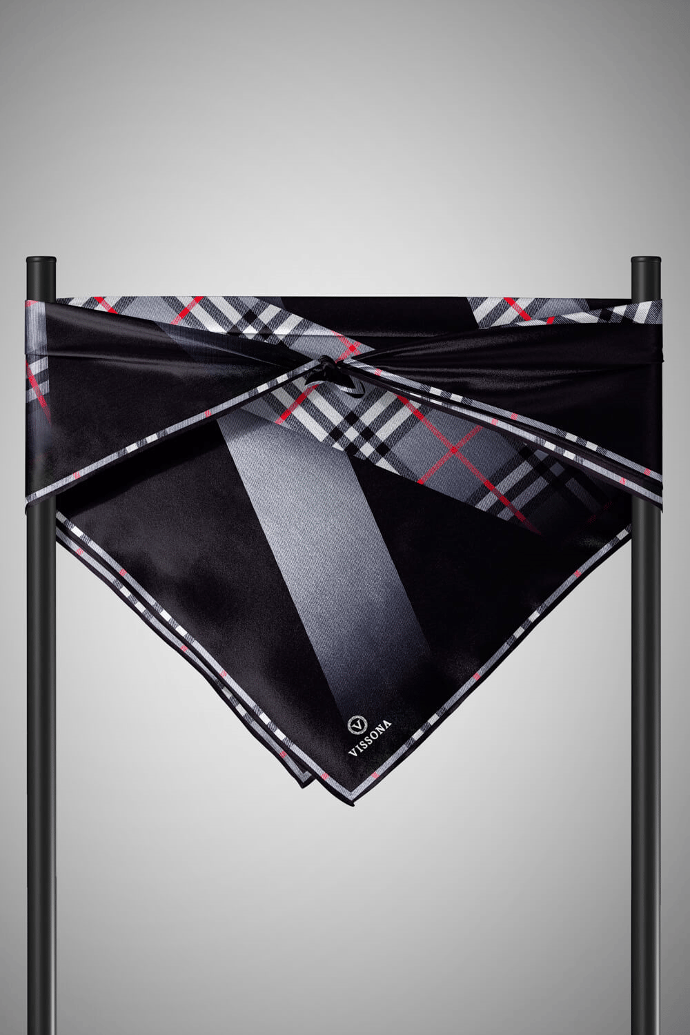 % 57 İPEK % 43 VİSKON Twill İpek Ekose Desenli Gri - Siyah Renkli 90x90 Eşarp Dikim Şekli : El Dikişi