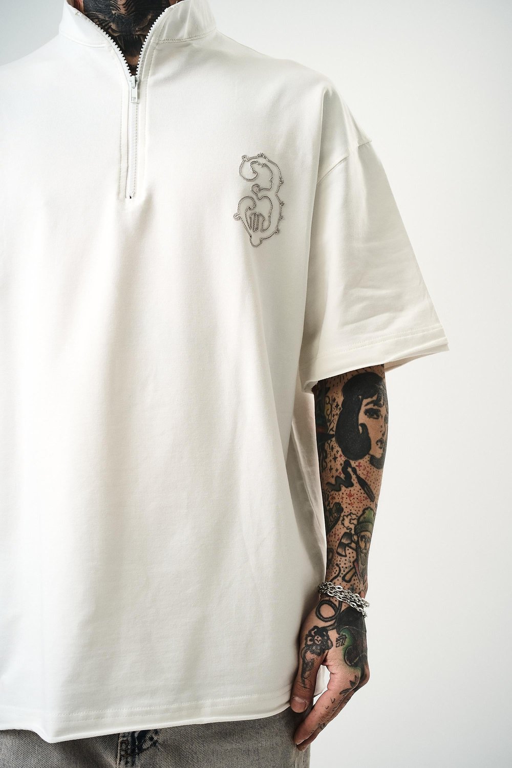 Erkek 3 Nakışlı Yarım Fermuarlı Oversize T-Shirt Ekru