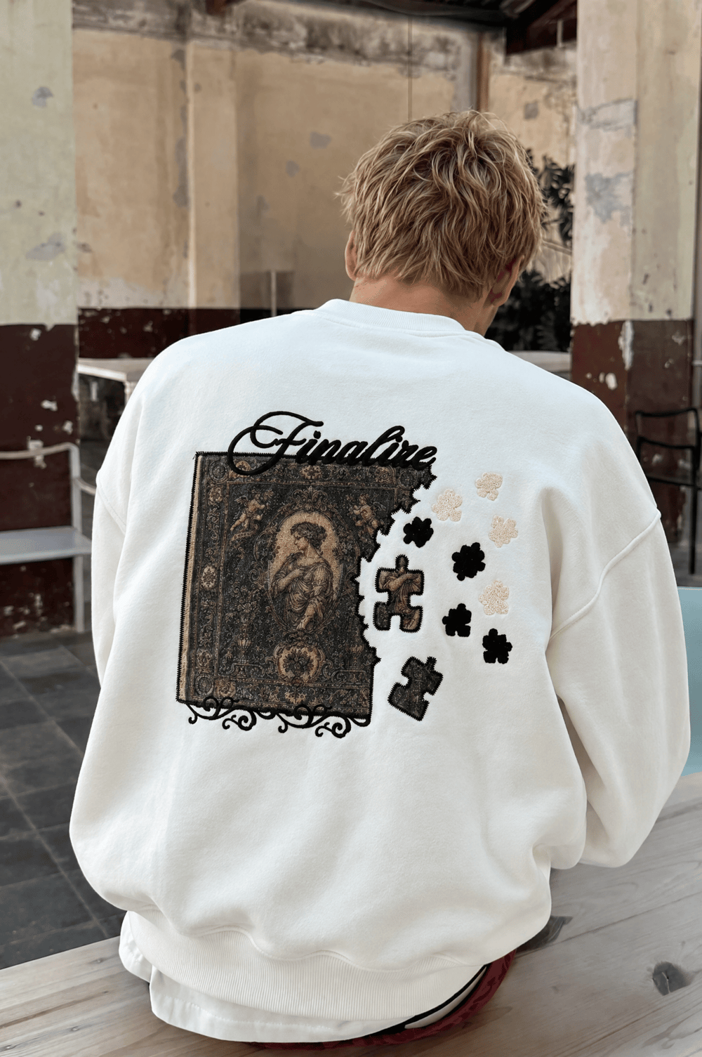 Erkek Finalize Patch Detaylı Oversize Sweatshirt Ekru