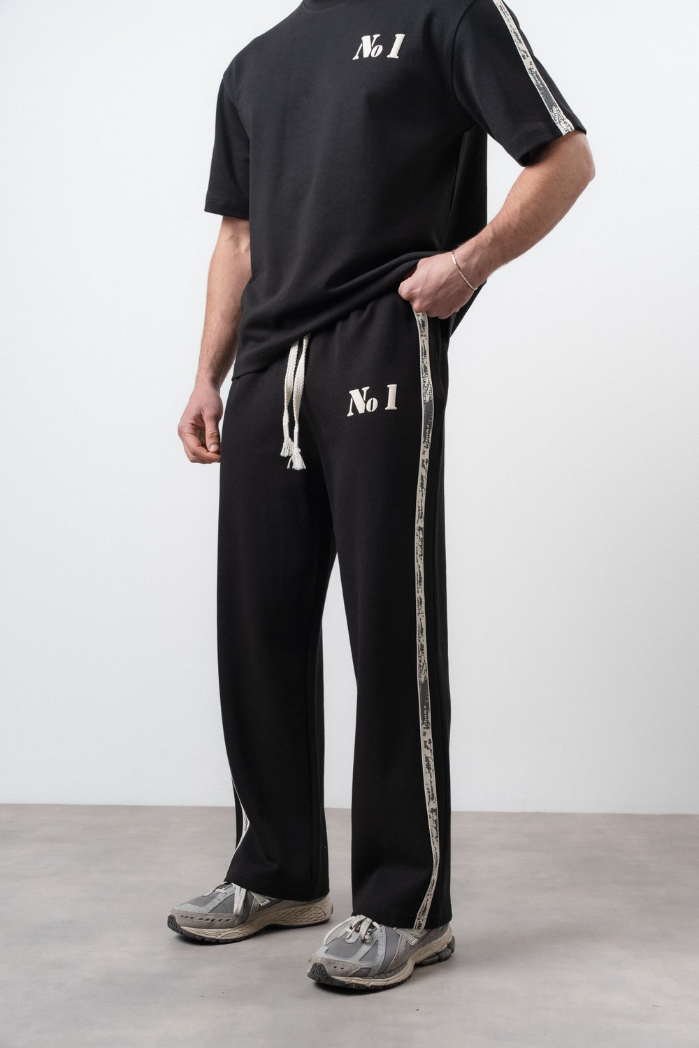 Erkek No1 Şerit Detaylı Baggy Eşofman Altı Siyah