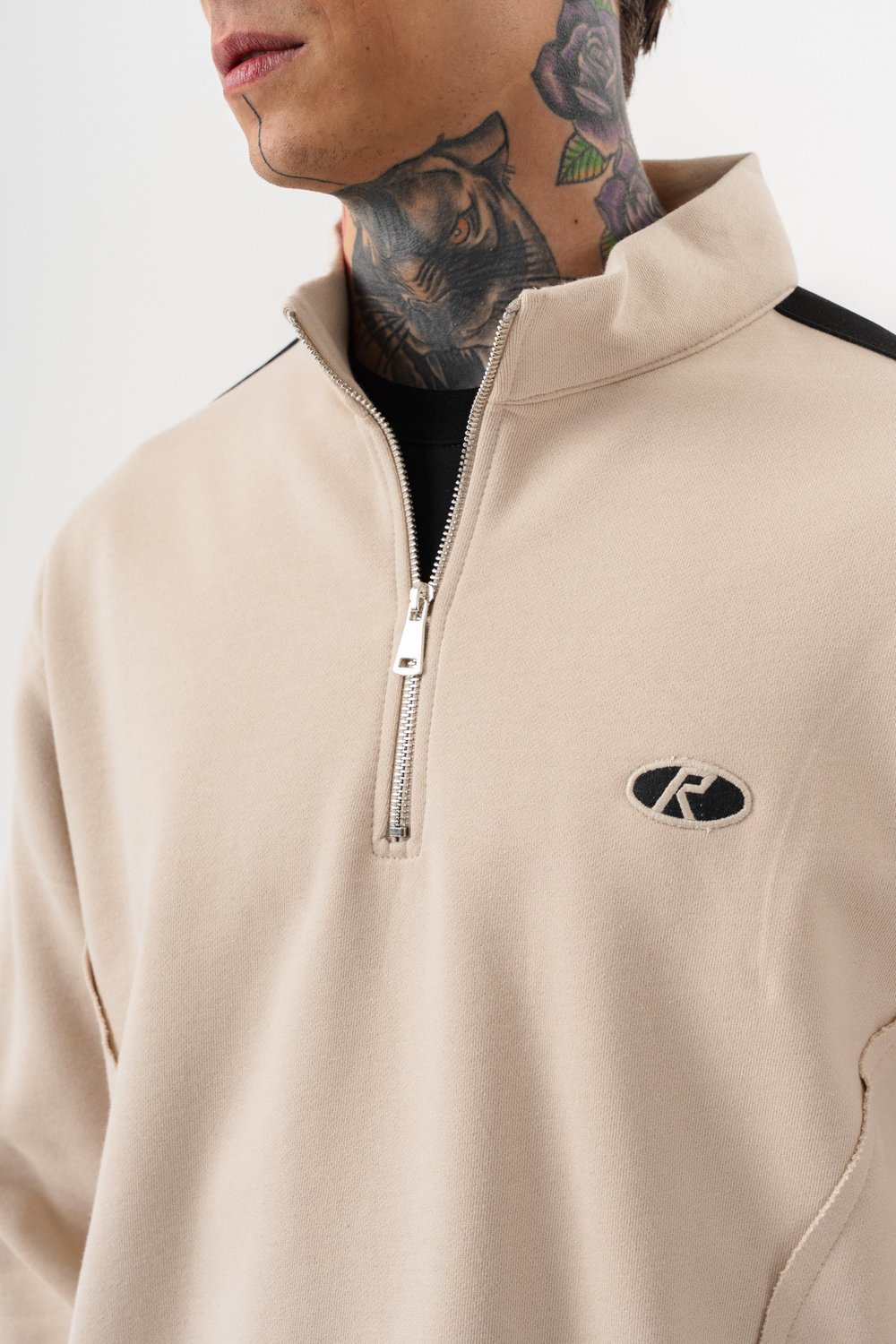Erkek Pis Dikiş Detaylı Yarım Fermuarlı Diagonel Sweatshirt Bej